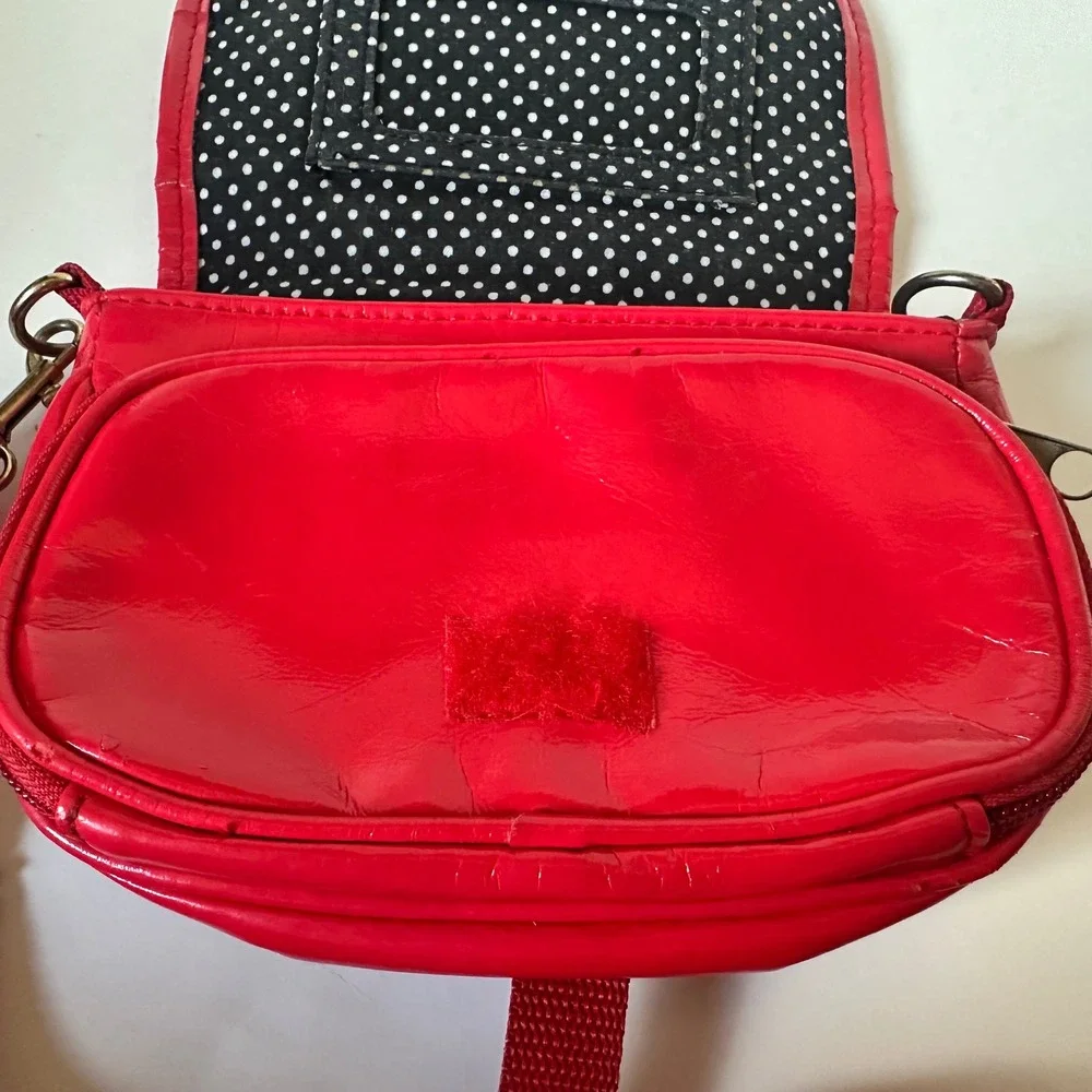 N/A red patent
